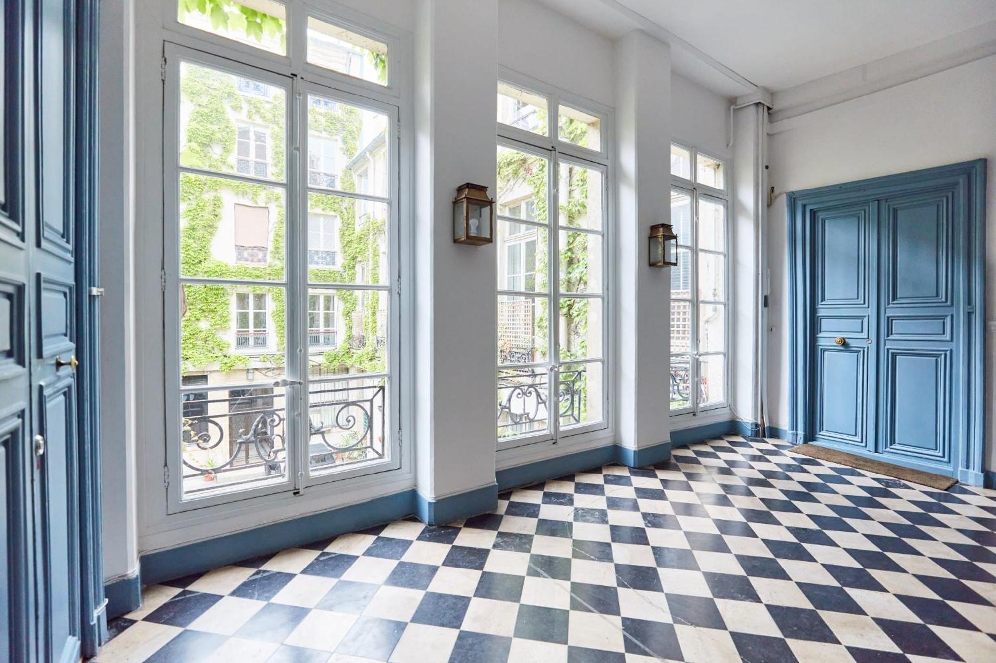 Place Des Vosges - 1Br With Balcony - Cityapartmentstay París Exterior foto
